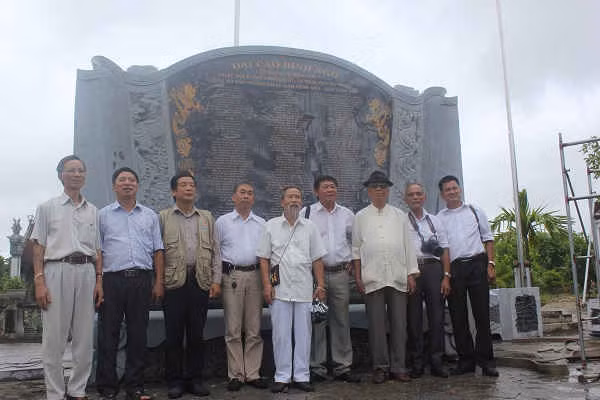 Người đốt đuốc tìm về quá khứ ảnh 4