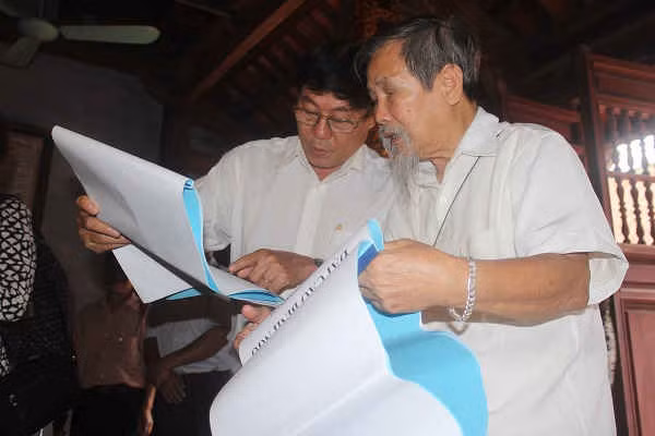 Người đốt đuốc tìm về quá khứ ảnh 2