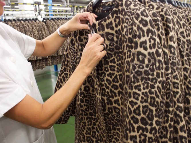 Anh doc ben trong nha may san xuat lon nhat cua Zara-Hinh-17