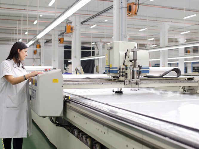 Anh doc ben trong nha may san xuat lon nhat cua Zara-Hinh-9