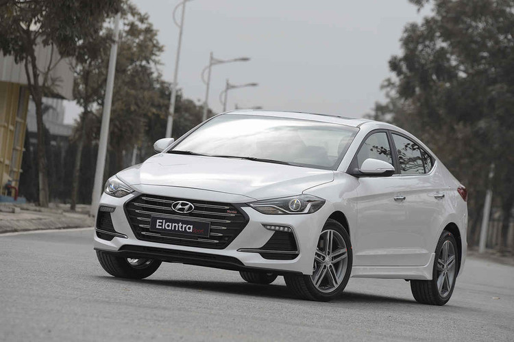 /Uploaded/khds.1cdn.vn/2018/09/16/hyundai-elantra-sport1.jpg