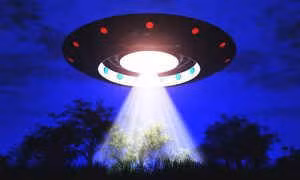 Ông trùm phim kinh dị thừa nhận đã từng tiếp xúc với UFO ảnh 1