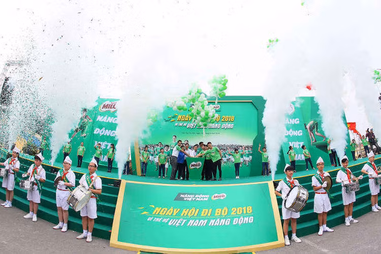 Toàn thể lãnh đạo và nhà tài trợ cam kết hành động vì một thế hệ Việt Nam năng động.