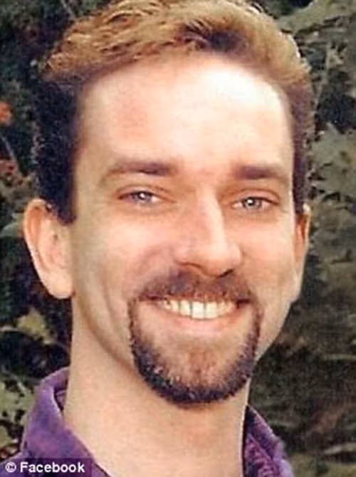 Cứu một khách hàng thân thiết ảnh 1