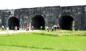 Những điều thú vị trên quê hương “người nhện” Bùi Tiến Dũng ảnh 2