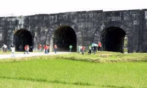 Những điều thú vị trên quê hương “người nhện” Bùi Tiến Dũng ảnh 2