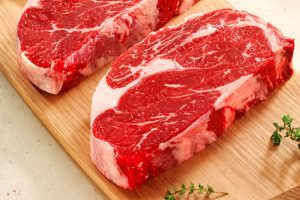 Không mua thịt lợn màu đỏ sẫm ảnh 2