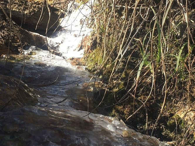 Suối băng xuất hiện tại đỉnh Fansipan - ảnh 2