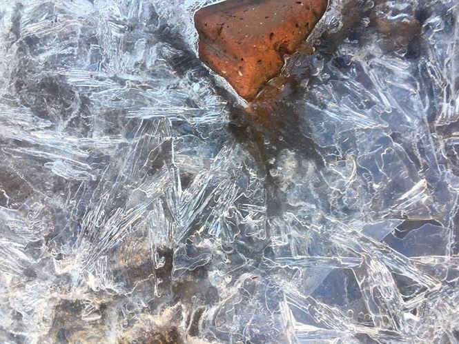 Suối băng xuất hiện tại đỉnh Fansipan - ảnh 3