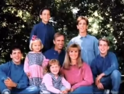 Nhận con nuôi từ giấc mơ kỳ lạ ảnh 1 /Uploaded/khds.1cdn.vn/2018/09/16/1_yswr.png