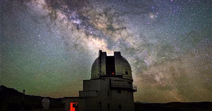 kính thiên văn robot