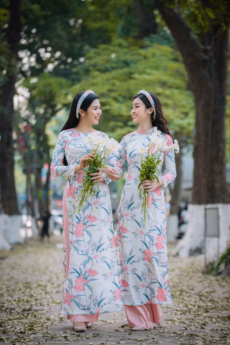 Ngọc Hân - Mỹ Linh