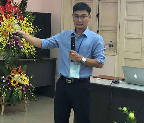ThS Dương Đức Thắng giới thiệu kết quả nghiên cứu. Ảnh: BN.