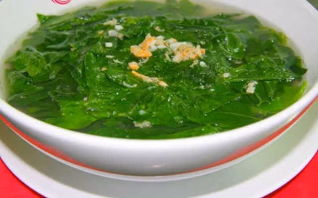 Canh rau sắng cá tràu nấu rất đơn giản nhưng có vị ngon, ngọt và ngậy.