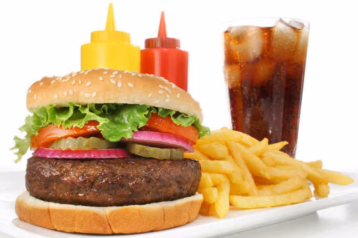 Danh sách thực phẩm tồi tệ làm phí công tập gym của bạn ảnh 2