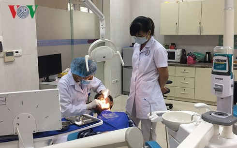 nhung sai lam can tranh trong viec ve sinh rang mieng hinh 1