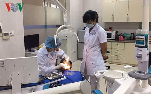 nhung sai lam can tranh trong viec ve sinh rang mieng hinh 1