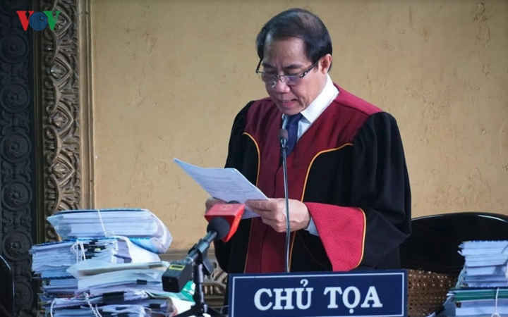 toa tuyen grab boi thuong 4,85 ty cho vinasun: grab se khang cao? hinh 1