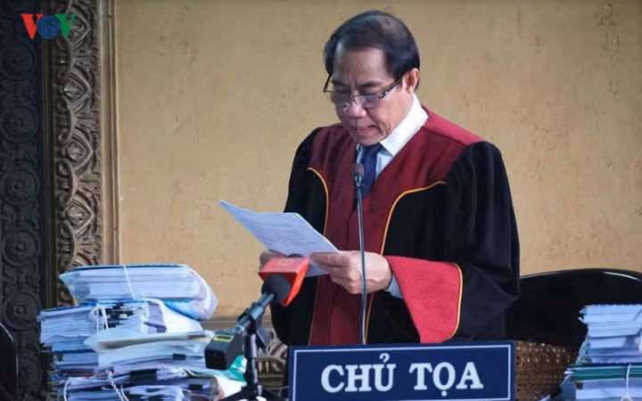 toa tuyen grab boi thuong 4,85 ty cho vinasun: grab se khang cao? hinh 1