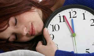 Khung giờ vàng ngủ trưa giúp bạn tỉnh táo và tốt cho gan ảnh 1