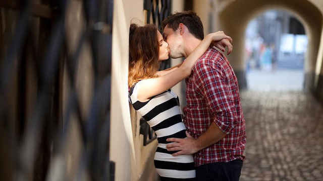 sinh con cho người tình