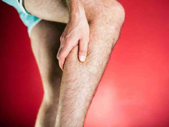 Chuột rút khi đang ngủ xảy nhiều hơn và cũng đau hơn khi chúng ta lớn tuổi /// Shutterstock