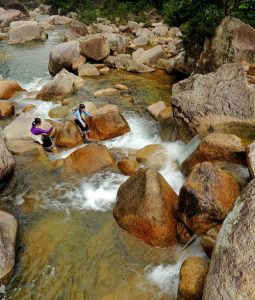 Những điều thú vị trên quê hương “người nhện” Bùi Tiến Dũng ảnh 3