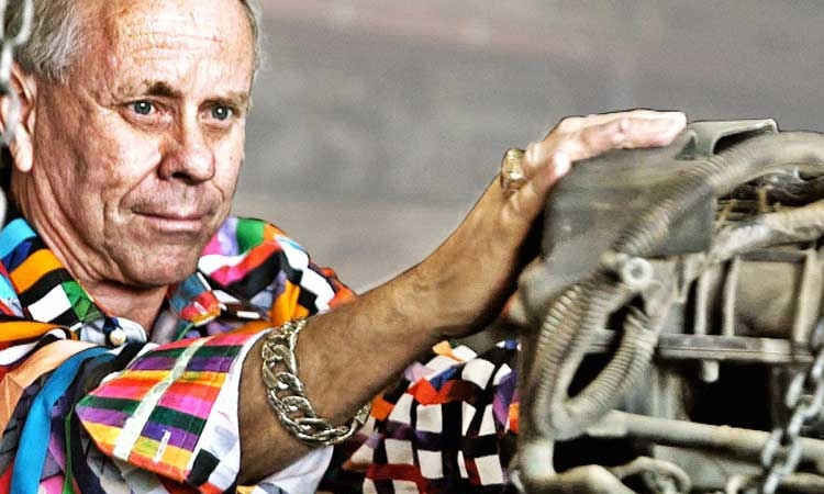 Triệu phú Ron Sturgeon đã thành triệu phú nhờ kinh doanh phế liệu từ ô tô.