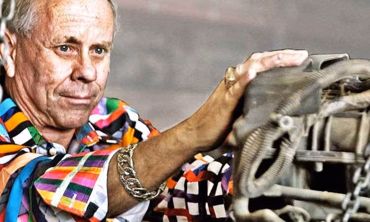 Triệu phú Ron Sturgeon đã thành triệu phú nhờ kinh doanh phế liệu từ ô tô.