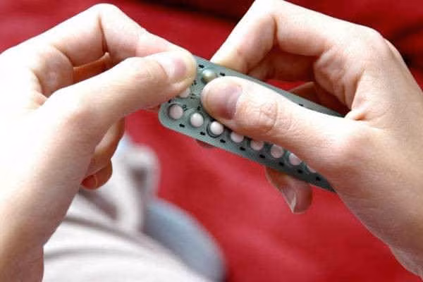 Uống lâu dài thuốc ngừa thai giảm nguy cơ mắc hai bệnh ung thư ảnh 1