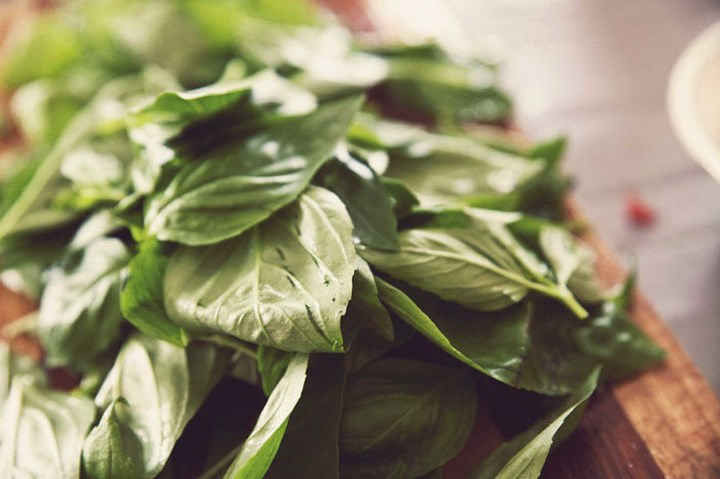 8 loai thuc pham khong nen bo vao tu lanh hinh 2