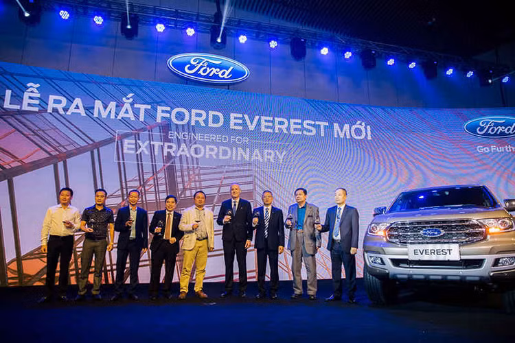 Ford Everest Mới