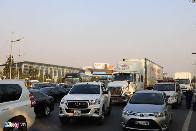 May bay dua nha vo dich SEA Games ha canh xuong Noi Bai hinh anh 26 