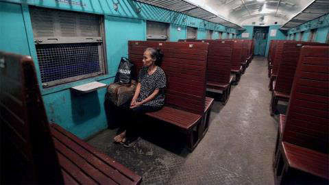 nghich ly nganh duong sat viet nam: ngua tay di 