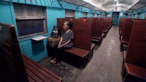 nghich ly nganh duong sat viet nam: ngua tay di 