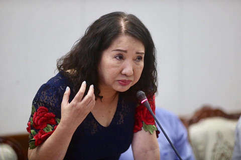 CEO Quoc Cuong Gia Lai: 'Xe toi di, nha toi o mang the chap het roi' hinh anh 1 