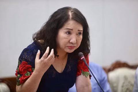 CEO Quoc Cuong Gia Lai: 'Xe toi di, nha toi o mang the chap het roi' hinh anh 1 