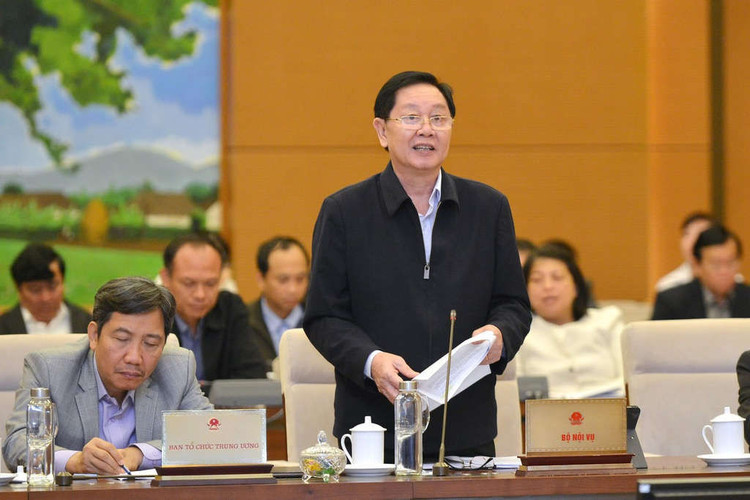 Chot viec sap nhap hang loat huyen, xa cua 11 tinh, thanh pho hinh anh 3 Bo_truong_Bo_Noi_Vu_Le_Vinh_Tan_(2).JPG