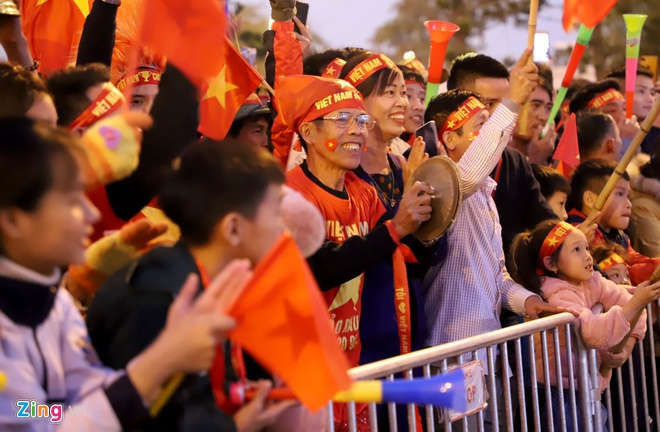 May bay dua nha vo dich SEA Games ha canh xuong Noi Bai hinh anh 16 