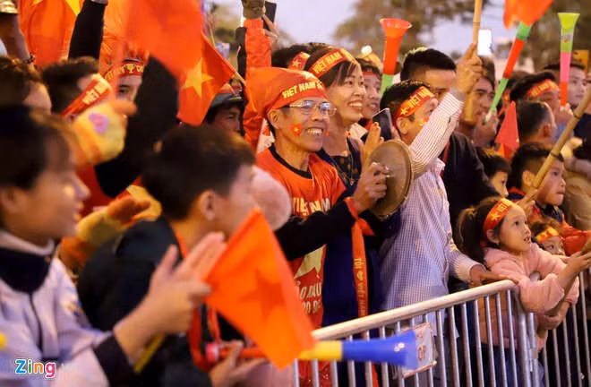 May bay dua nha vo dich SEA Games ha canh xuong Noi Bai hinh anh 16 