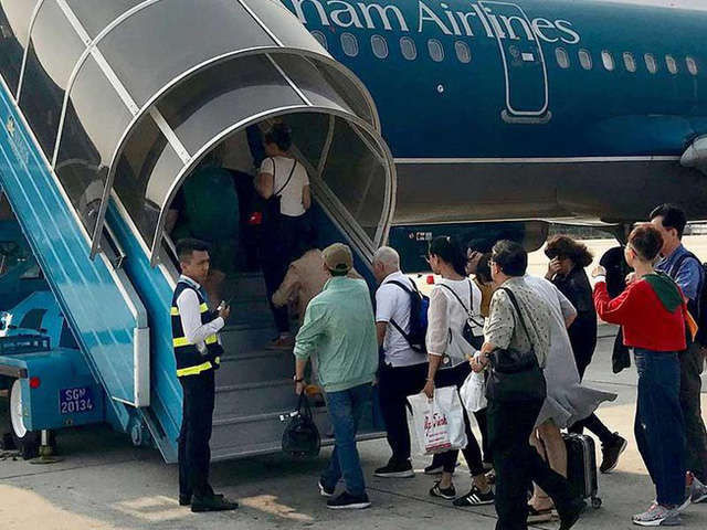 Ủy ban Thường vụ Quốc hội bác bỏ ‘phí chia tay’ - Ảnh 1.