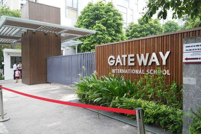 Vụ bé trường Gateway tử vong: Sao bà Quy trì hoãn khi CA triệu tập? - 2