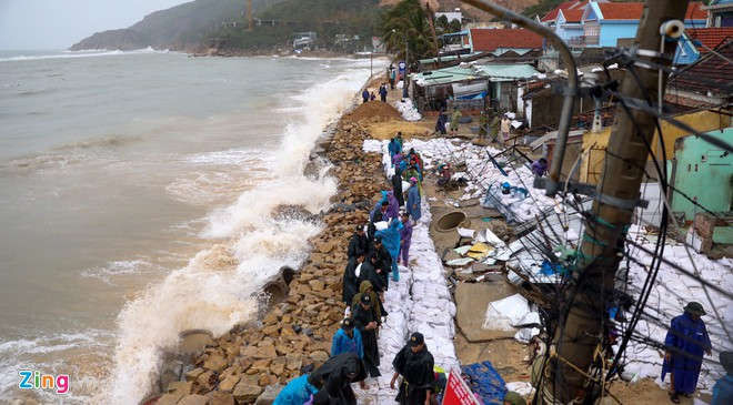 Bao so 6 suy yeu, canh bao mua lu lon hinh anh 3 