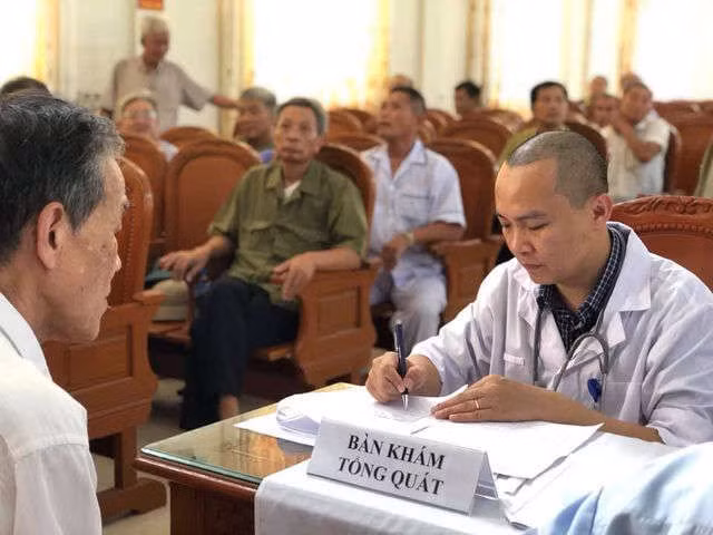 Mất chức năng đàn ông sau khi uống 10 thang thuốc nam mua hội chợ - 2