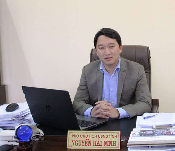 chan dung pho chanh van phong trung uong dang 43 tuoi hinh 5