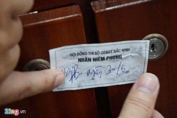 Cham thi tai Bac Giang: Bai Ngu van tu 0,75 den 8,5 diem hinh anh 3 