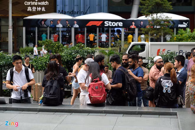 Apple Store vo tran vi nhieu nguoi Viet mua den 6 chiec iPhone 11 hinh anh 36 