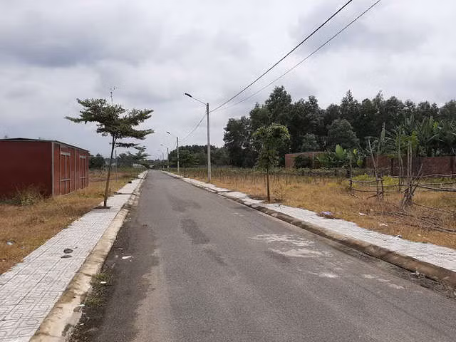  Cận cảnh hoang tàn ở các văn phòng, dự án khi ông chủ Alibaba xộ khám - Ảnh 9.