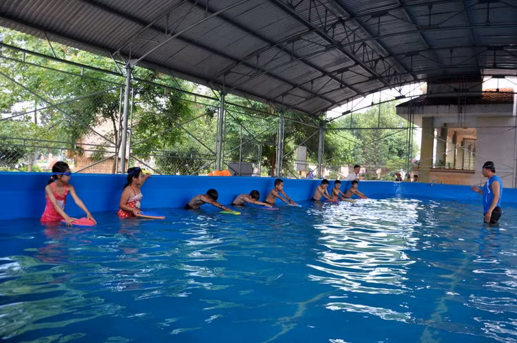 Ảnh giá nước tăng mạnh sẽ ảnh hưởng đến việc sản xuất kinh doanh của doanh nghiệp (2)