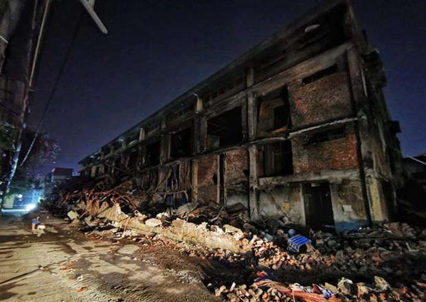 Vu chay Rang Dong: Van chuyen 171.120kg sat thep, phe lieu ra ngoai hinh anh 1